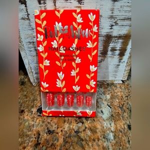 Red Aspen Medium Nails